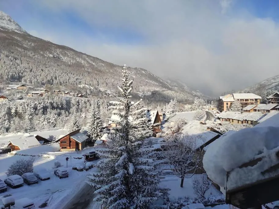 Appartement Vue Montagne, Cosy Et Chaleureux Briançon